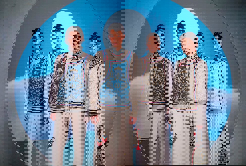 2058670