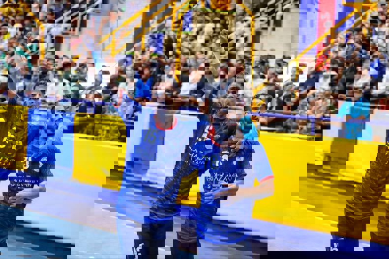 2058662