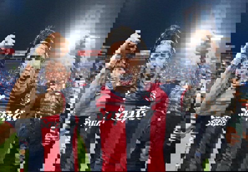 2058686