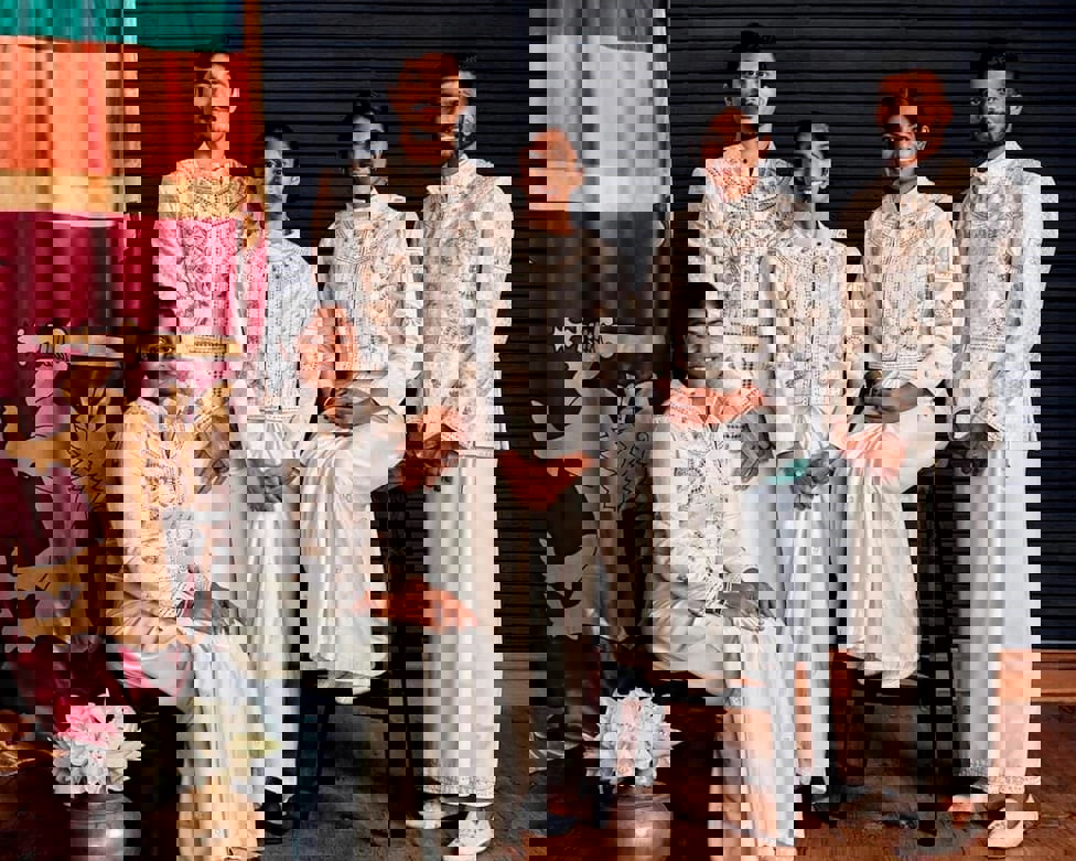 2058682