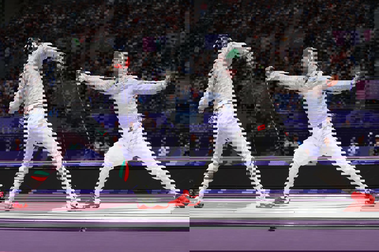 2058884