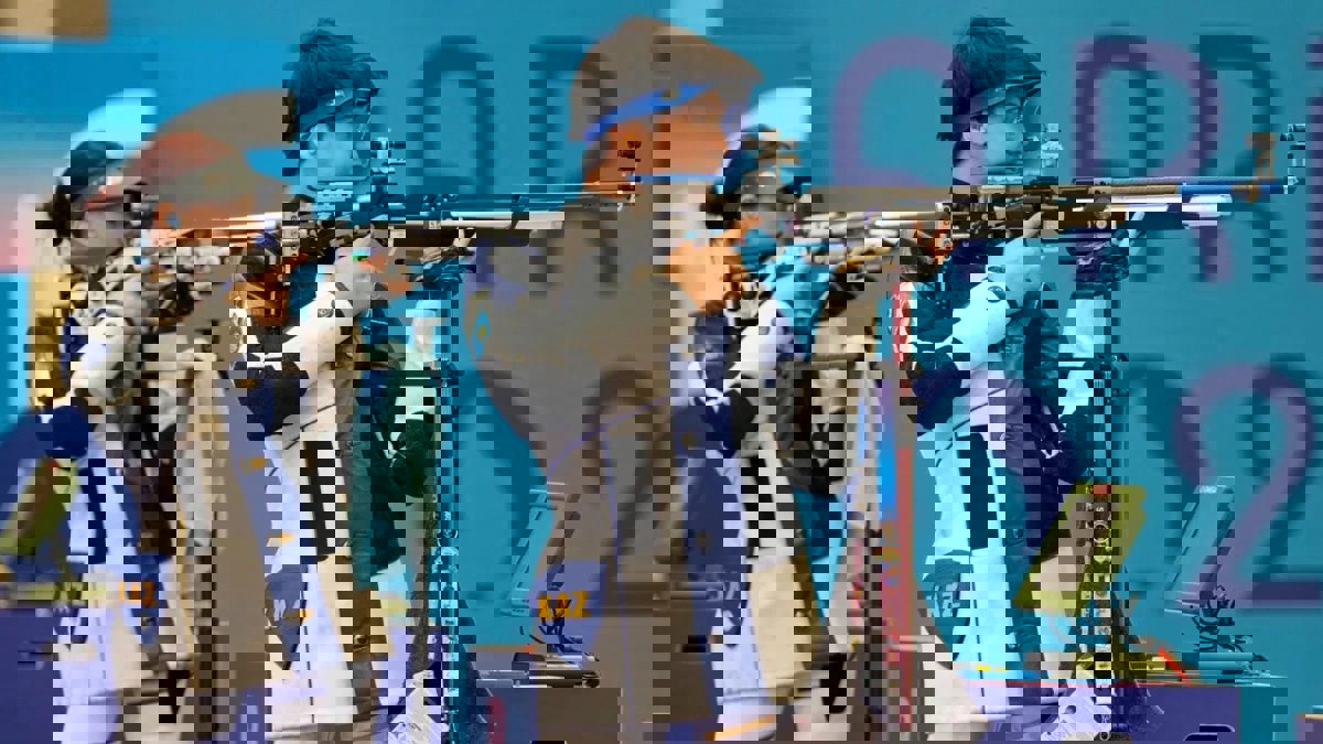 2058883