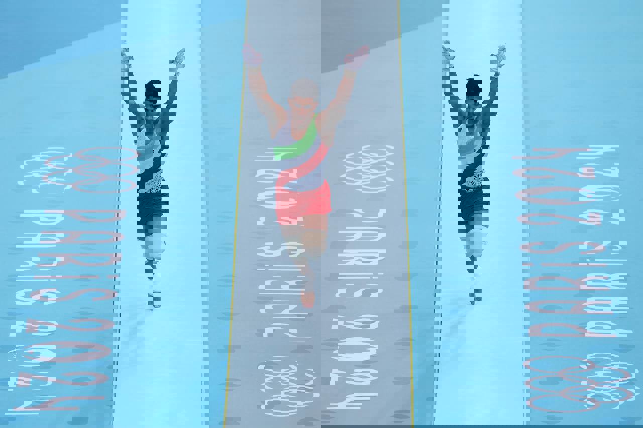 2058957