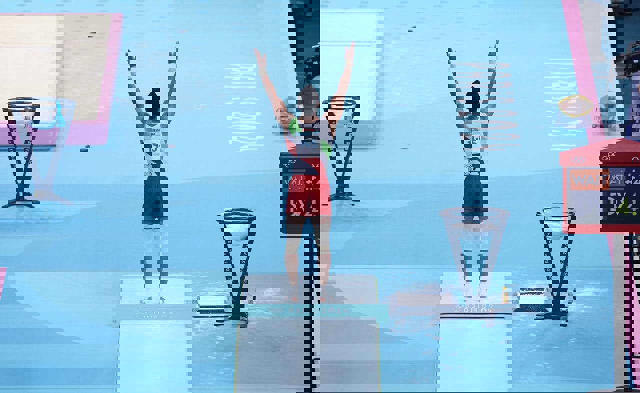2058962