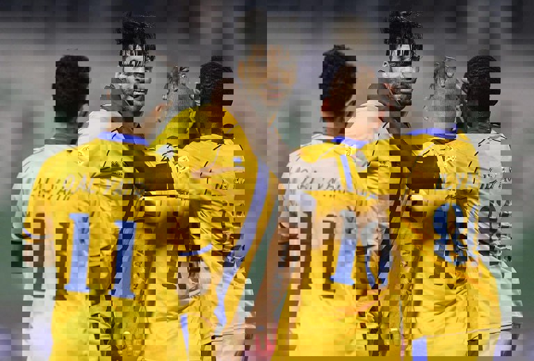 2058941