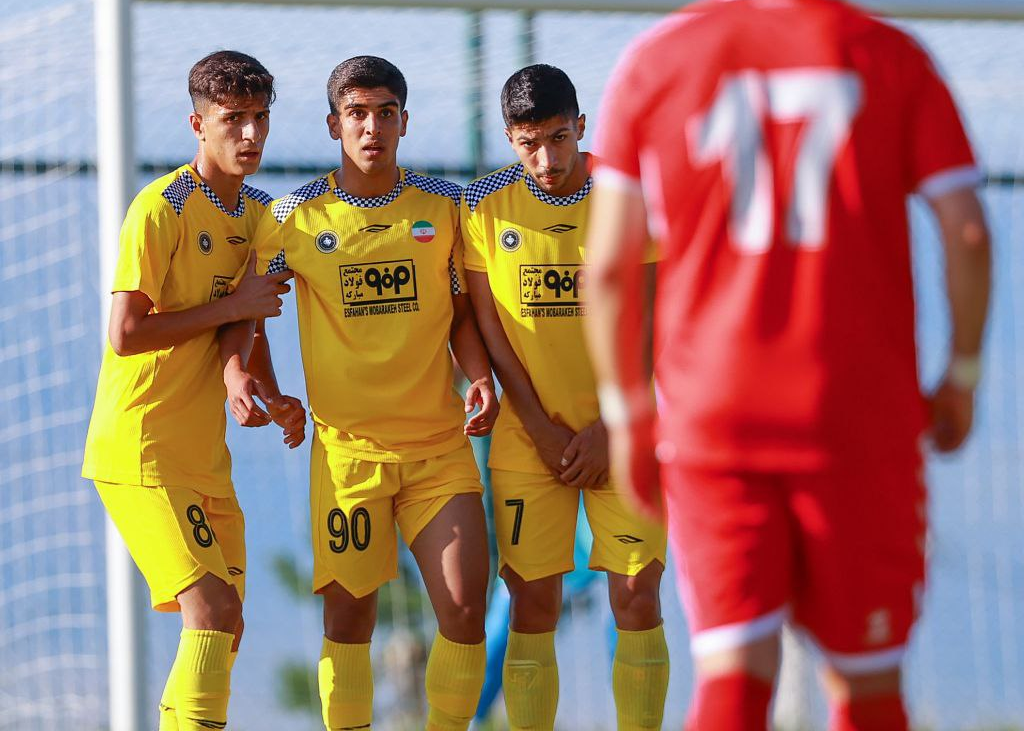 کدام‌شان پدیده جدید سپاهان یا لیگ می‎‌شوند؟/ حسین‌نژاد‌های جدید سپاهان در غربال مورایس