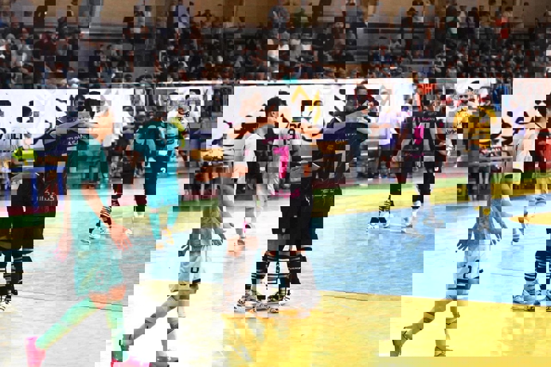 2059137