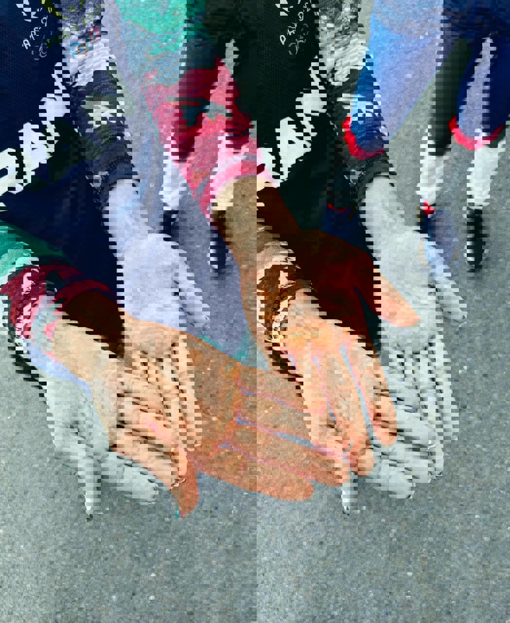 2059825