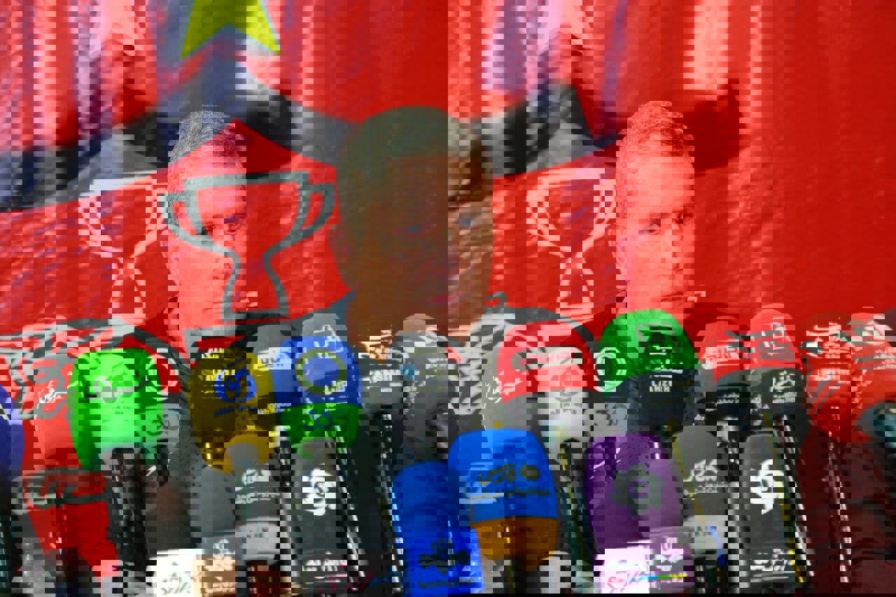 2059777