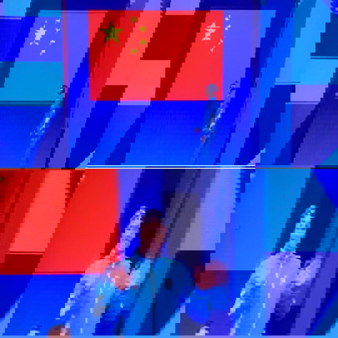 2059858