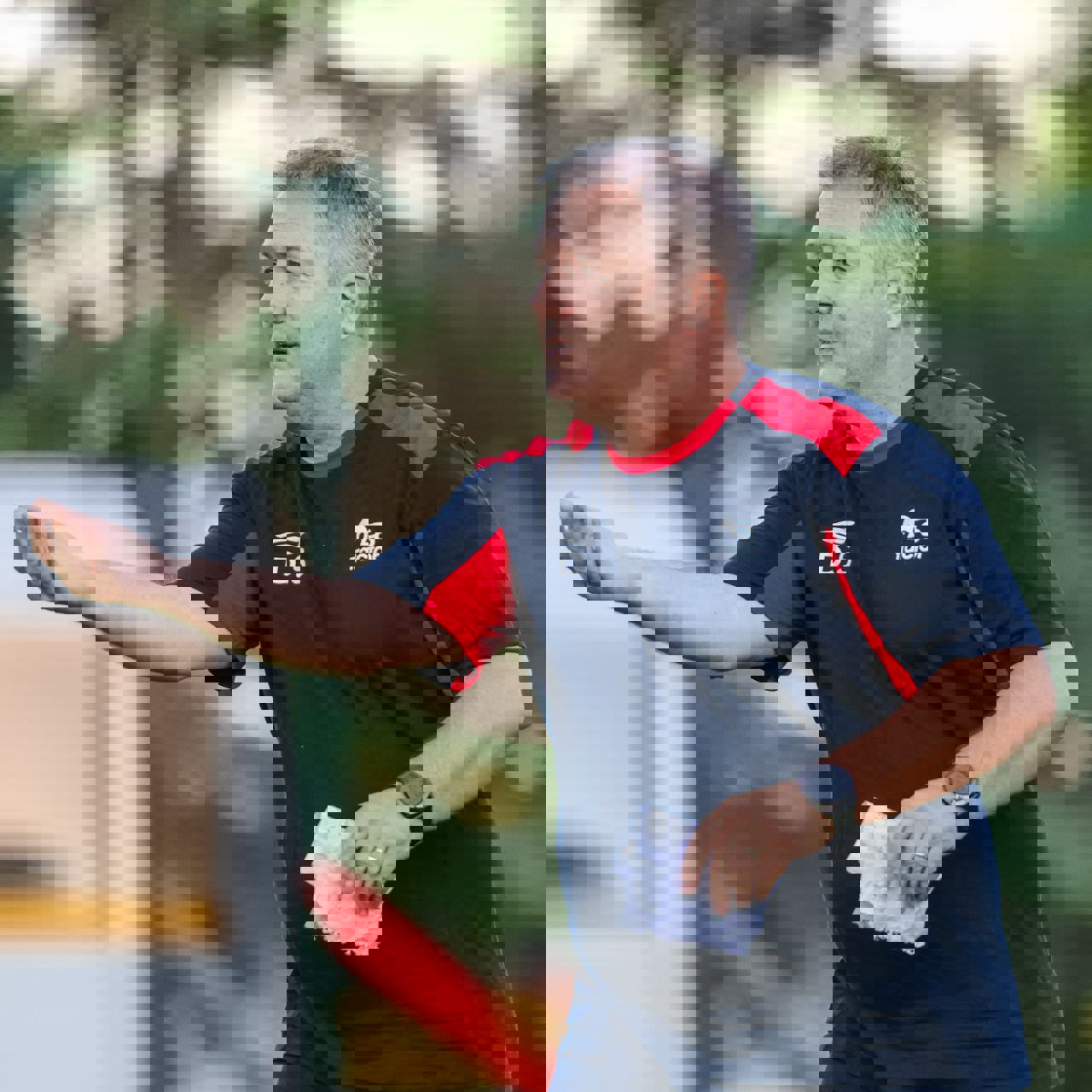 2060105