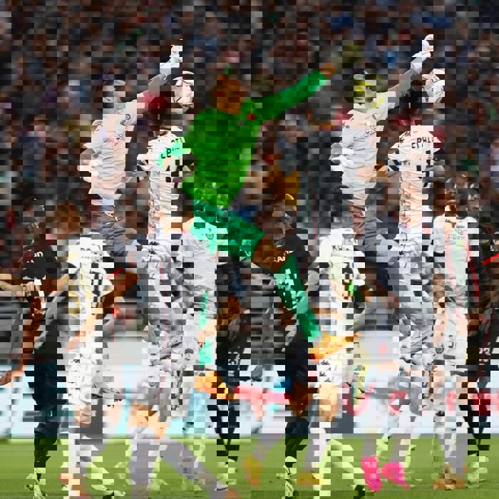 2060352