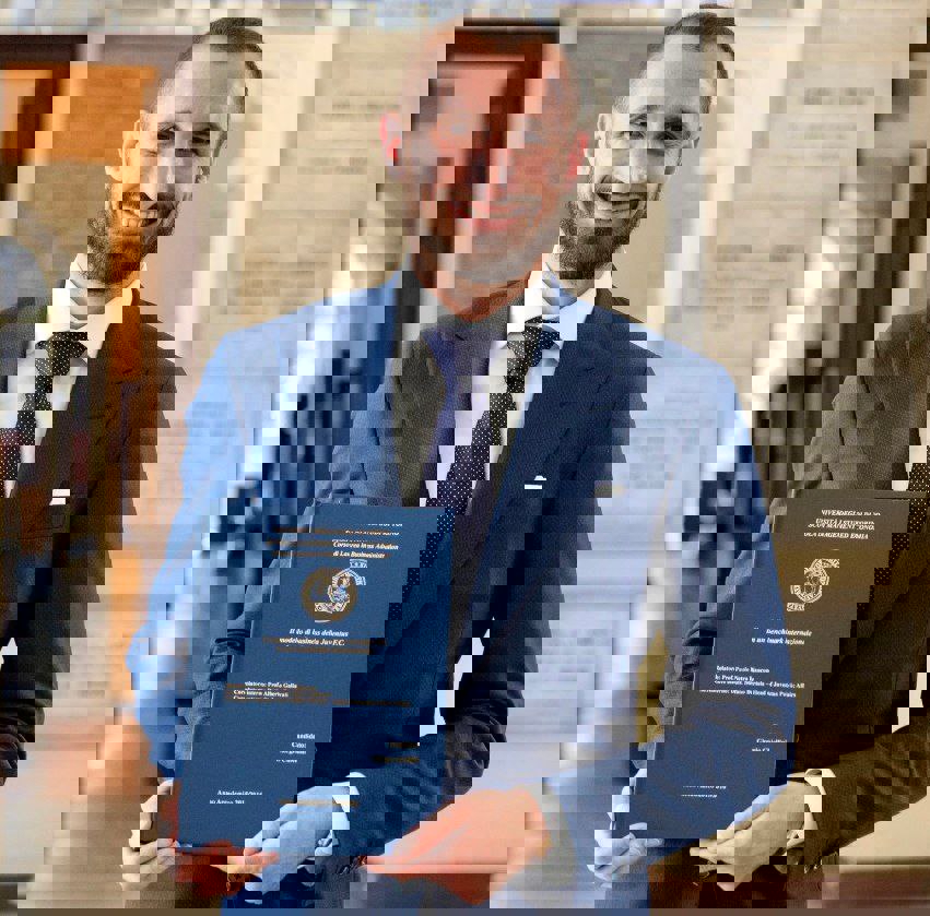 2060592