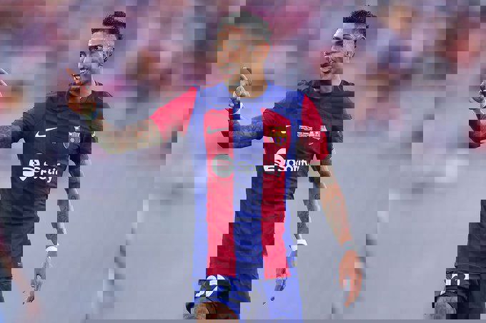 2060821