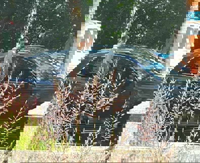 2061251