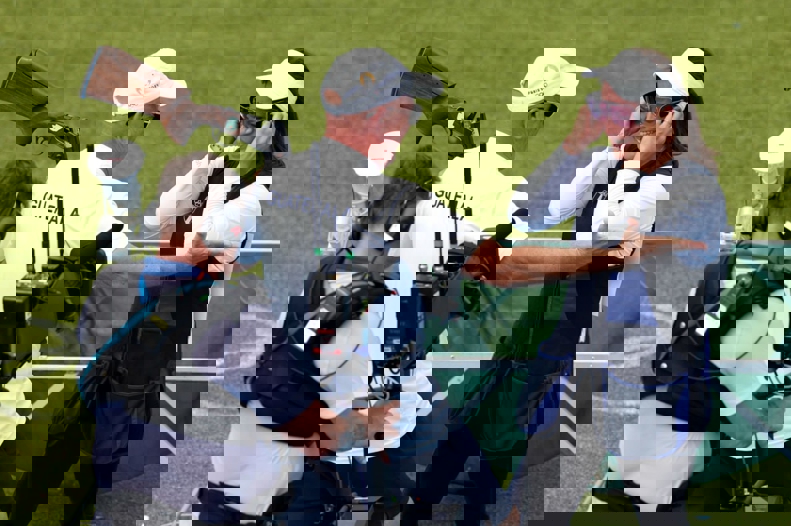 2061273