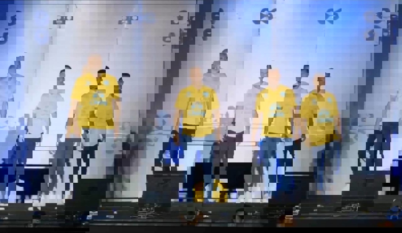 2061368