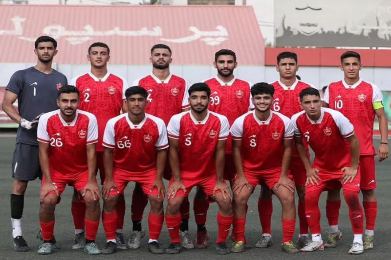 جوانان پرسپولیس صدرنشین شدند