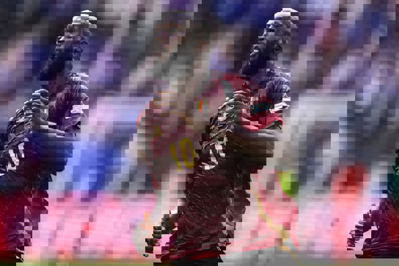 2061635