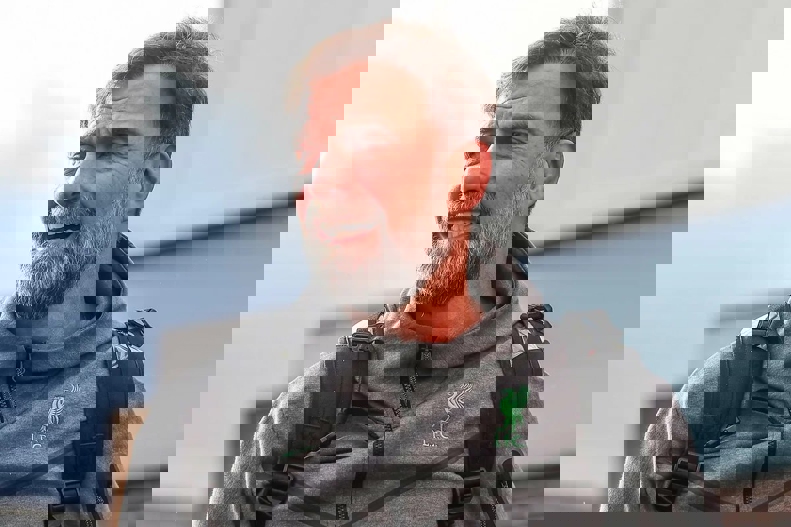 2061672