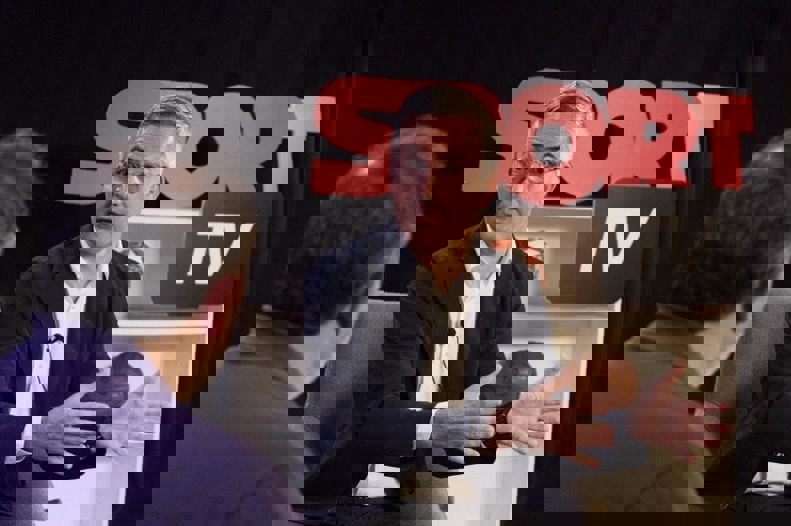 2061738