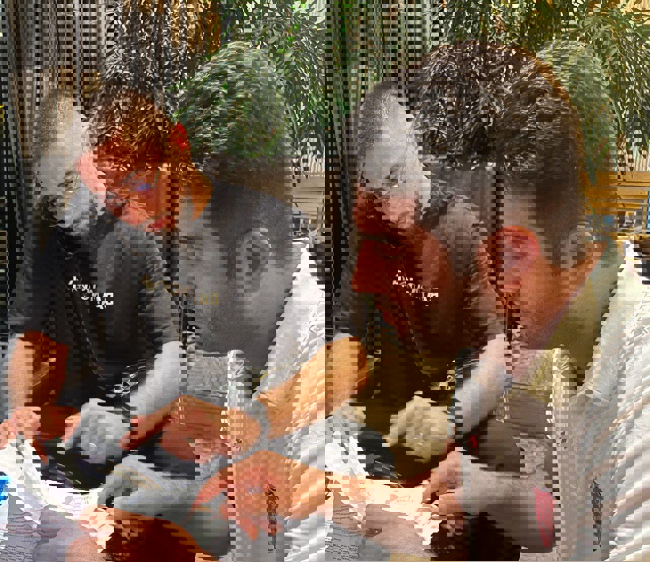 2061902