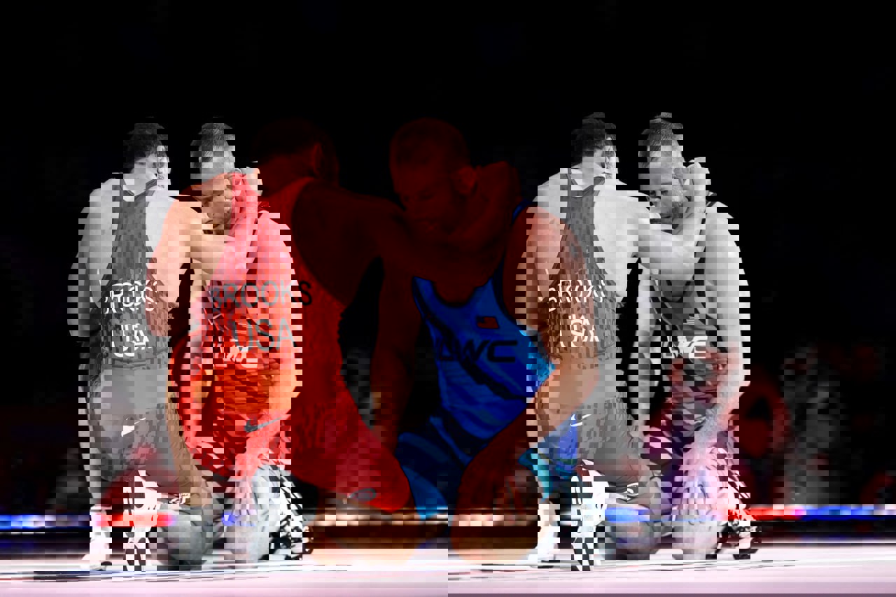 2062112