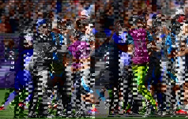 2062282