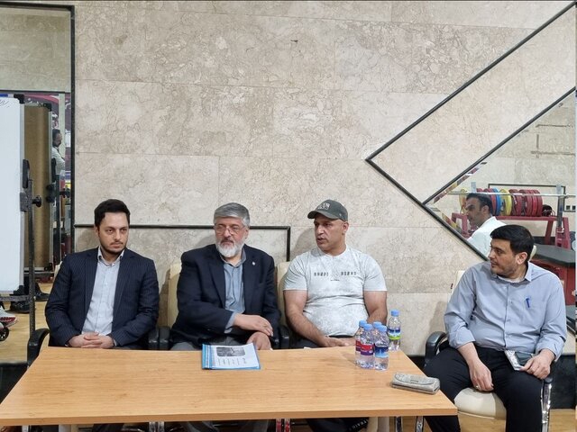 بازدید پولادگر از اردوی پاراوزنهبرداری