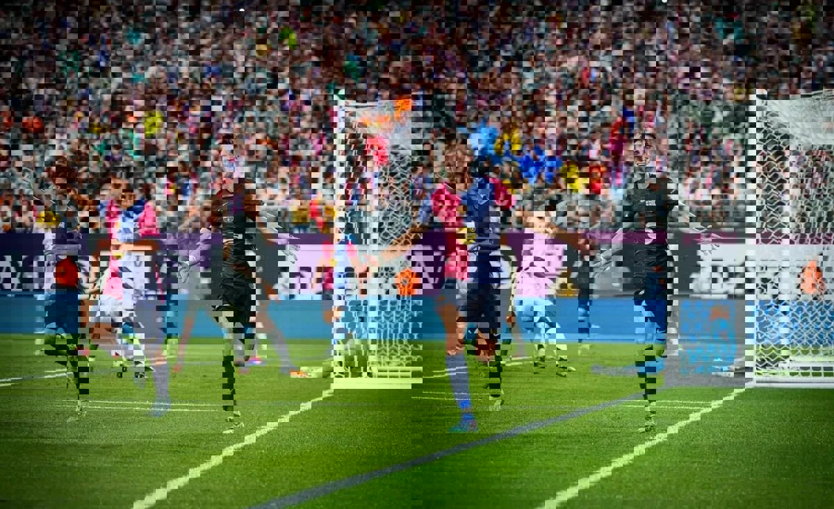 2062957