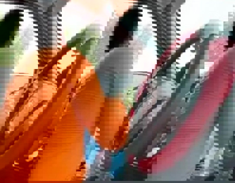 2063052