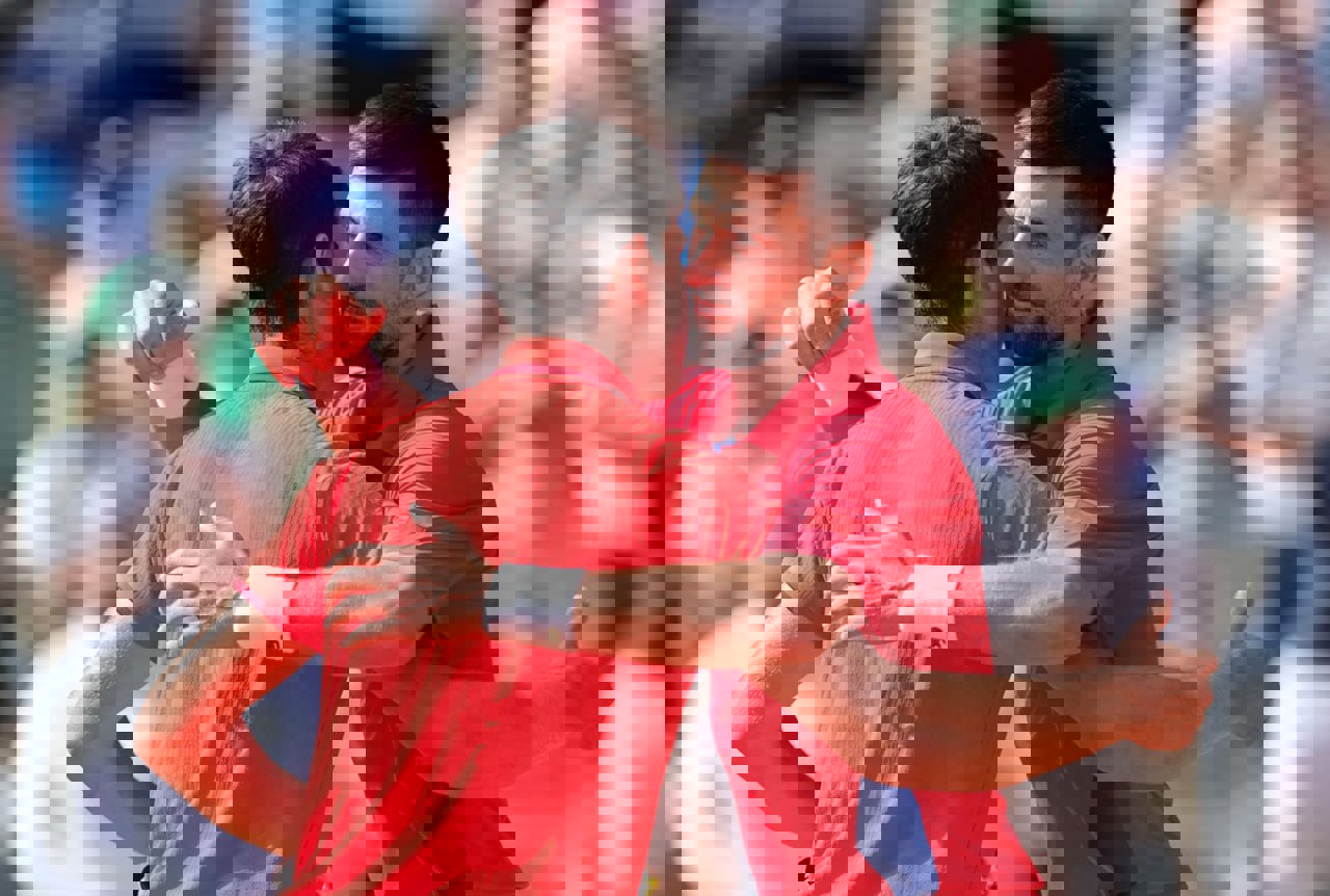 2063176
