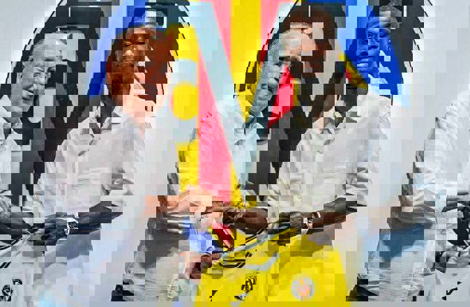 2063156
