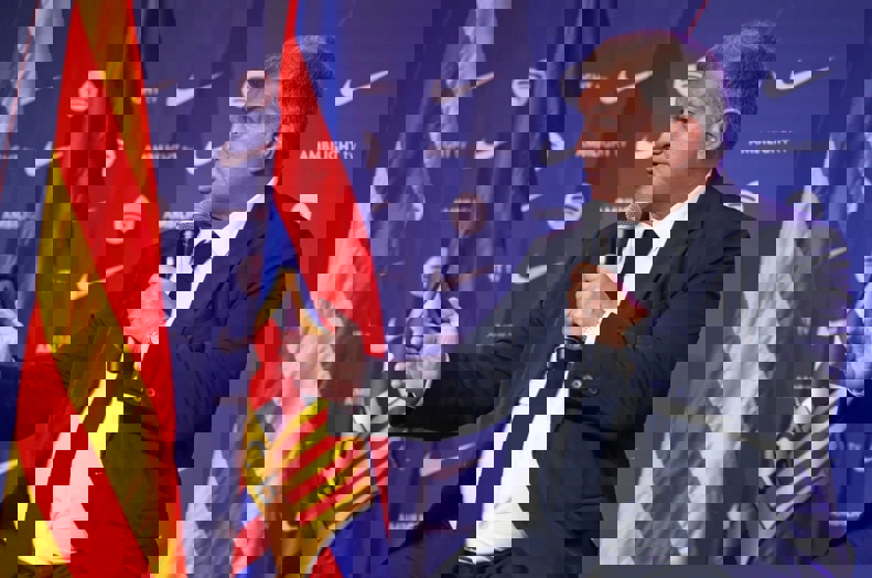 2063154