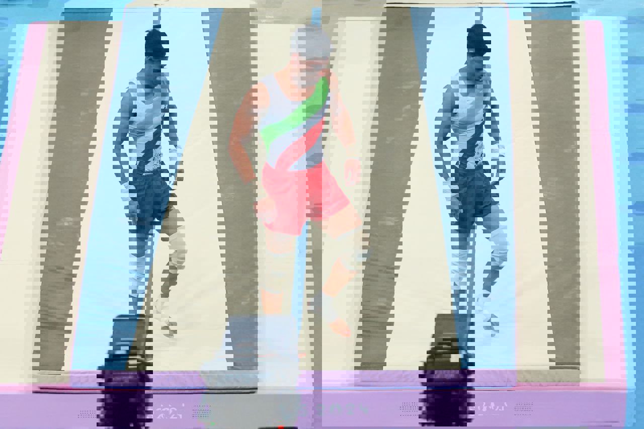 2063136