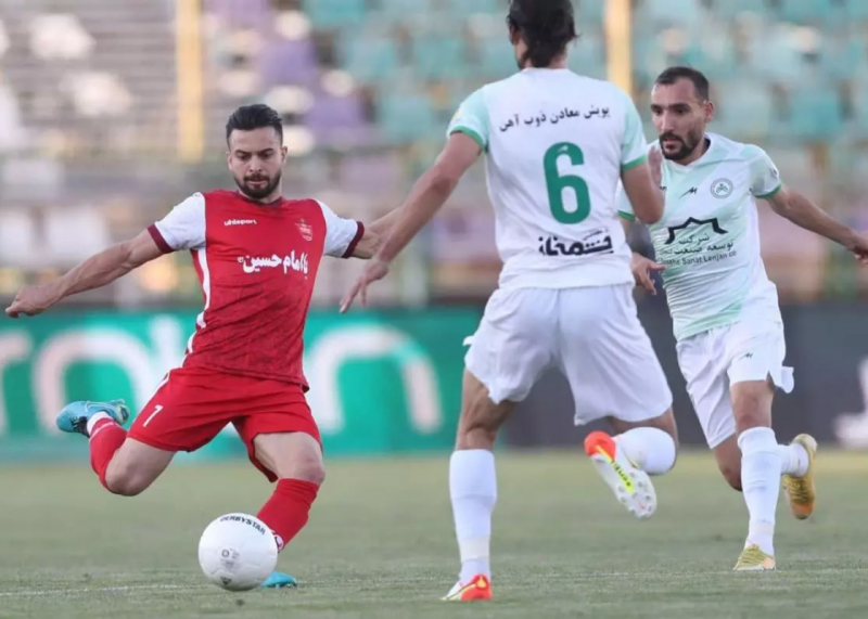 فوری: پرسپولیس- ذوبآهن، احتمالا در اراک!
