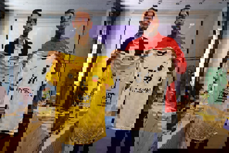 2063391