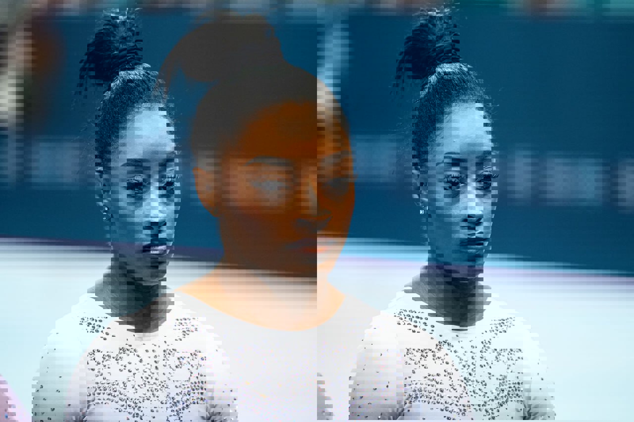 2063596