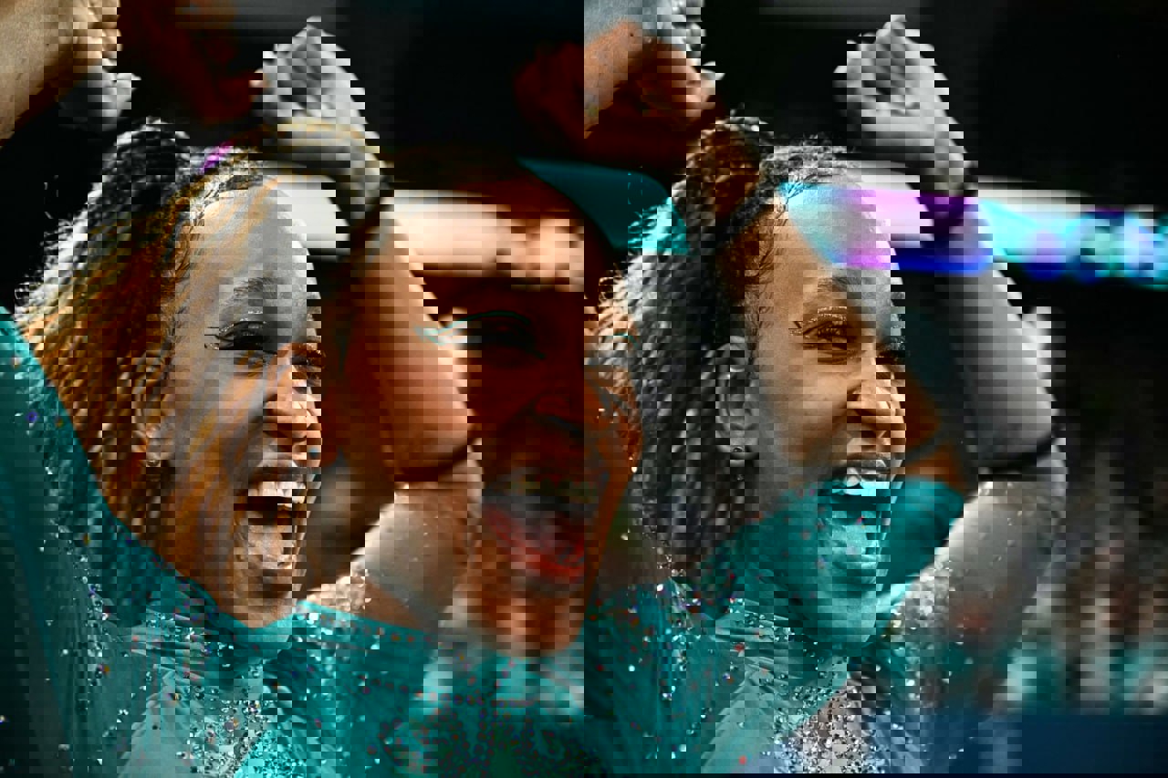 2063647