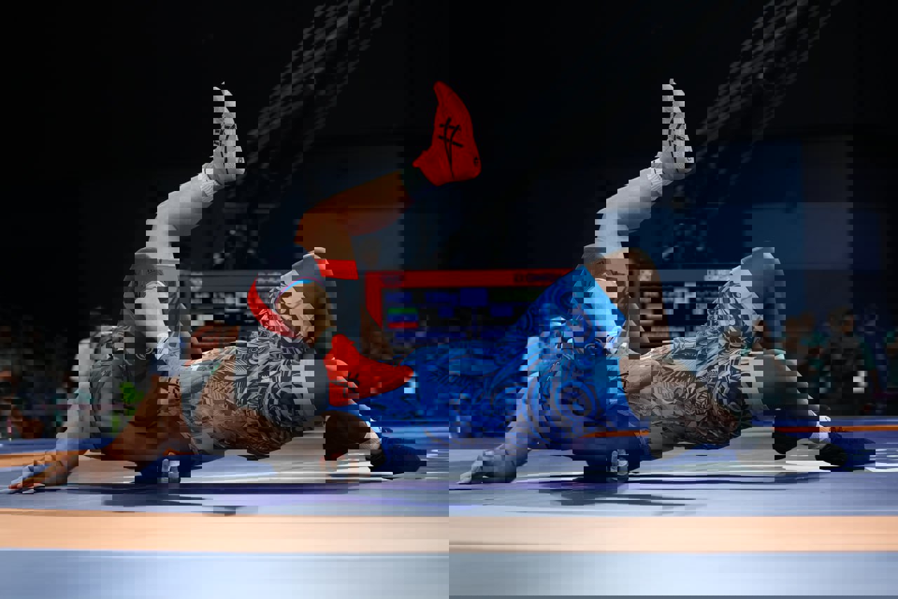 2063633