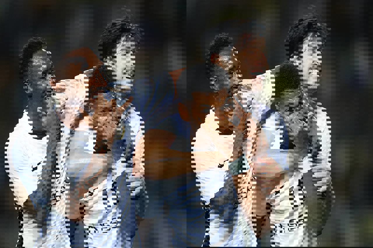 2064303