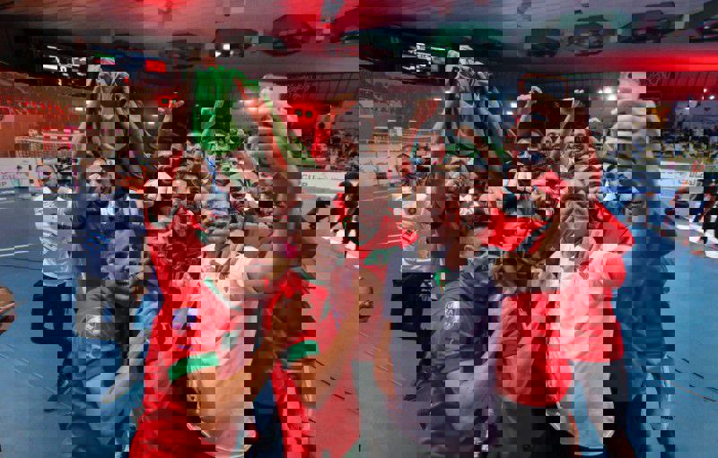 2063842