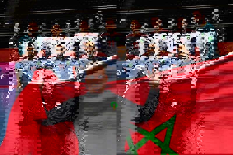 2063841