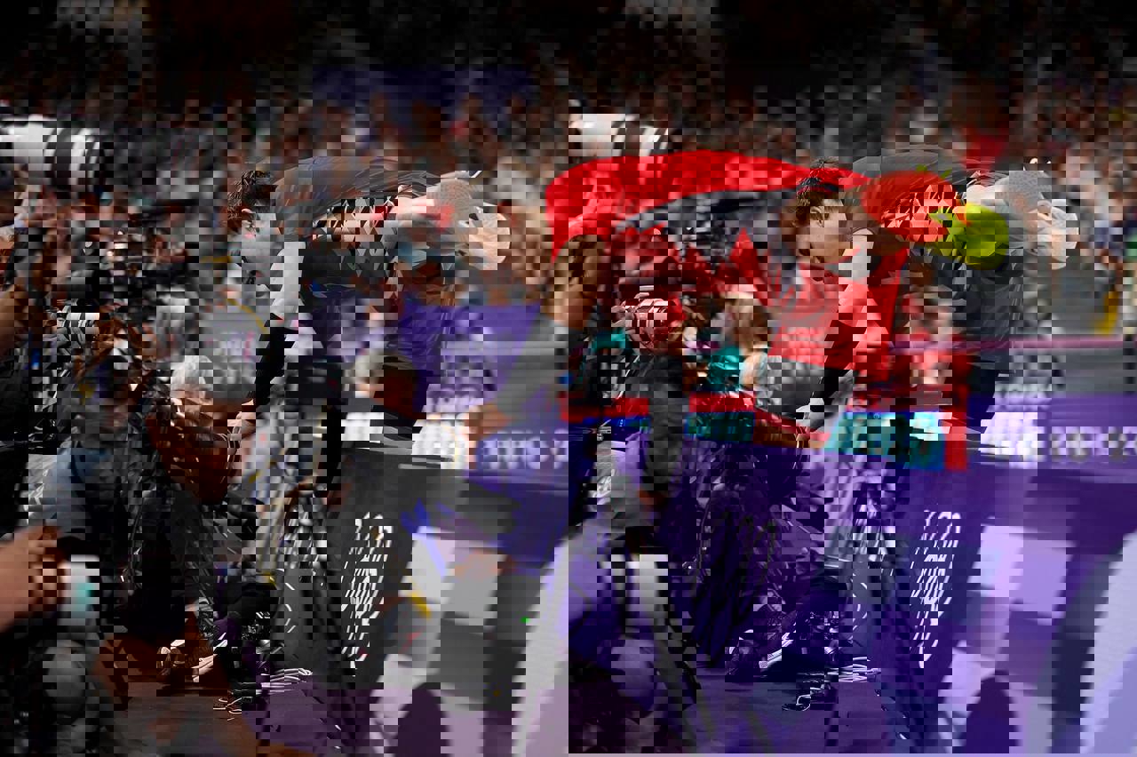 2063899