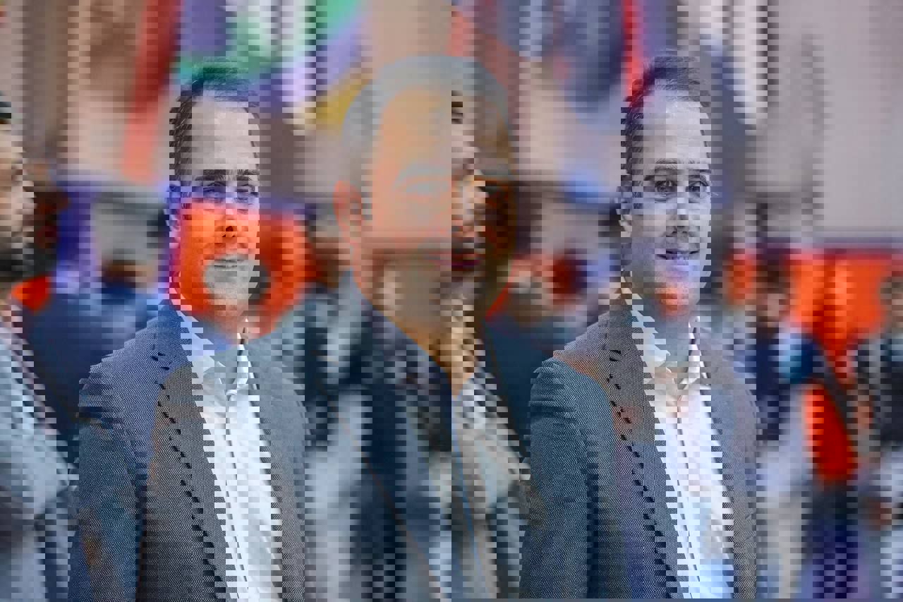 2064132