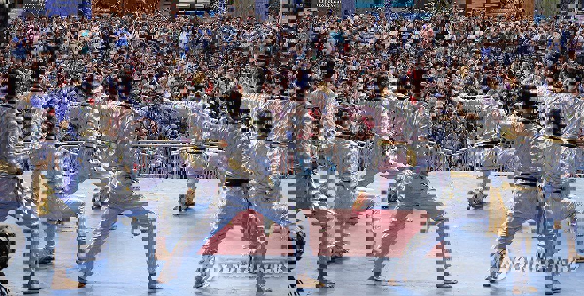 2064504