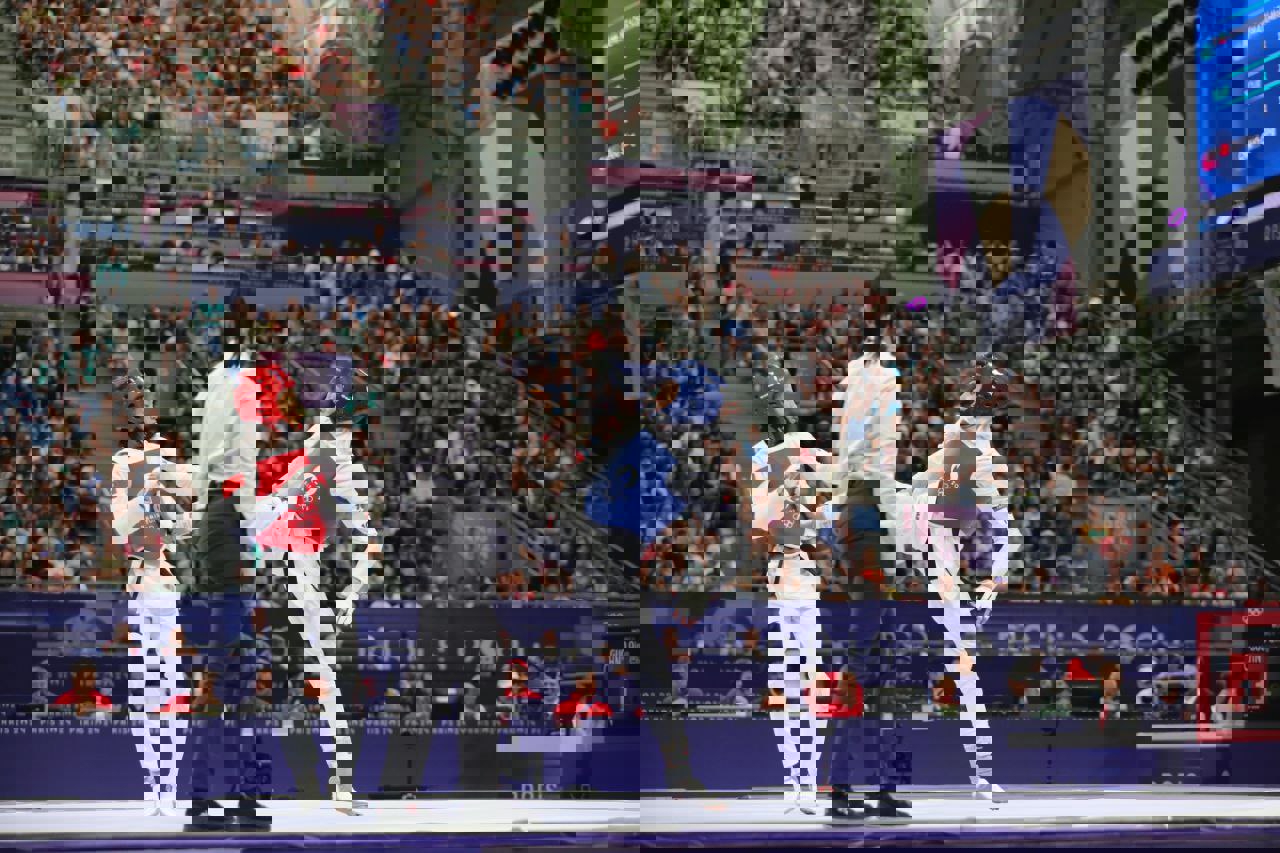 2064761