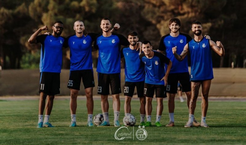 خارجی جنجالی استقلال نیامد و مصدوم شد!