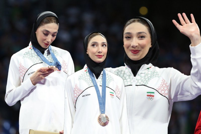 ظاهرا من فقط نوزده سال دارم!