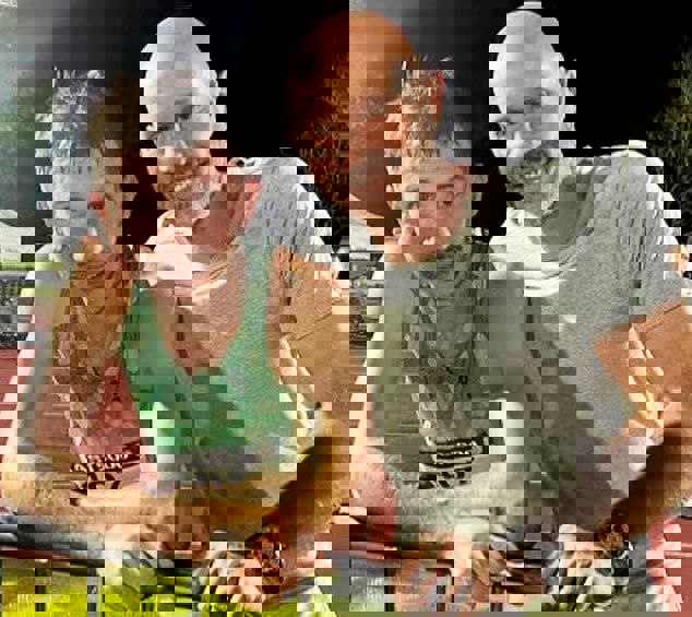 2064993